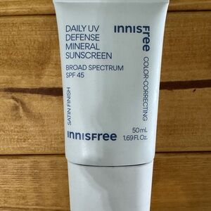 Innisfree Daily UV Defense Mineral Sunscreen SPF 45 Color-Correcting